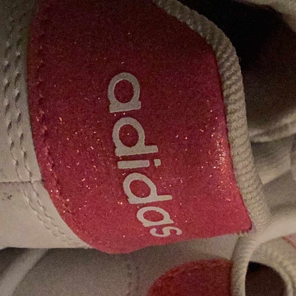 Adidas W9 or 7youth classic pink and white court shoes - Picture 4 of 5